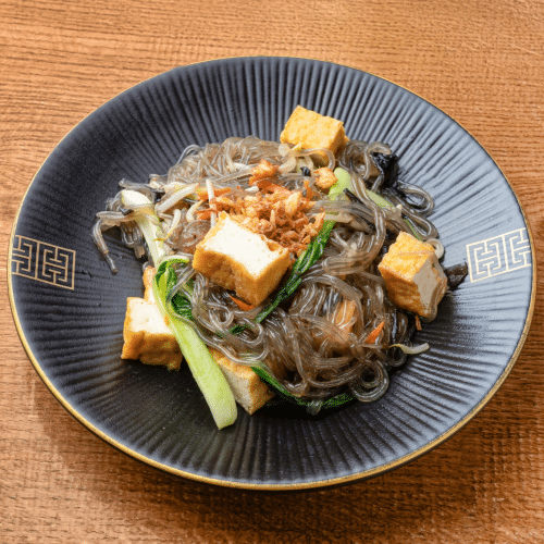 Gebratene Glasnudeln mit Tofu