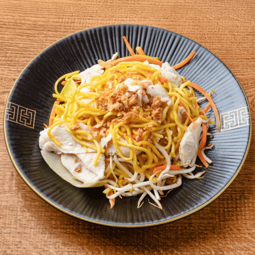 Gebratene Nudeln mit Huhn