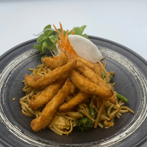 Yakisobi Nudeln - Krosses Hähnchen mit Süß-Sauer-Sauce