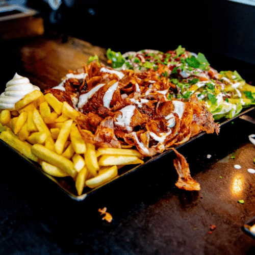 Hatay Yaprak Plate ( Hausgemachtes Fleisch)