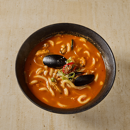 Jjampong Udon (sehr scharf)