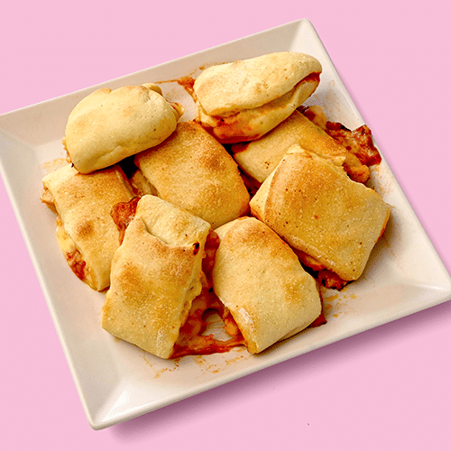Pizzabrötchen gefüllt mit Käse