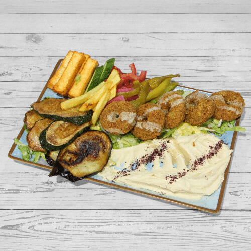 Falafel Teller mit Halloumi Käse