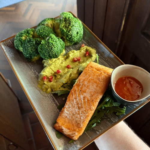 Lachsfilet mit Avocadosauce