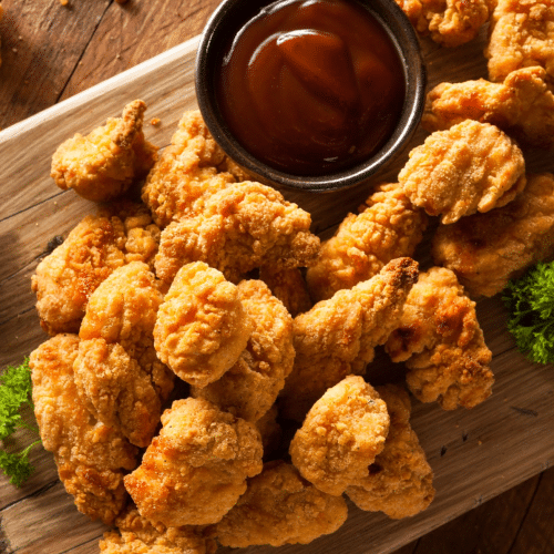 Chicken Nuggets - 6 Stück mit Pommes