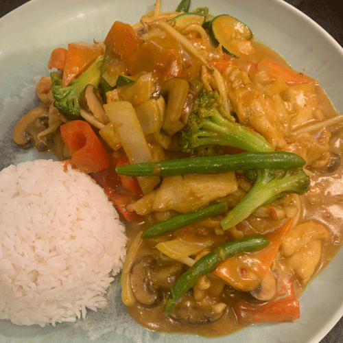 Hühnerbrust mit Currysauce (leicht scharf)