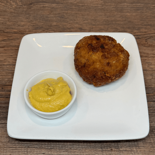 Frikadelle mit Senf