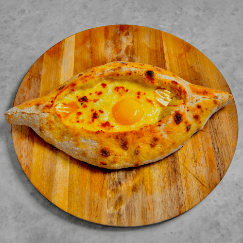 Khachapuri nach Adjarischer Art