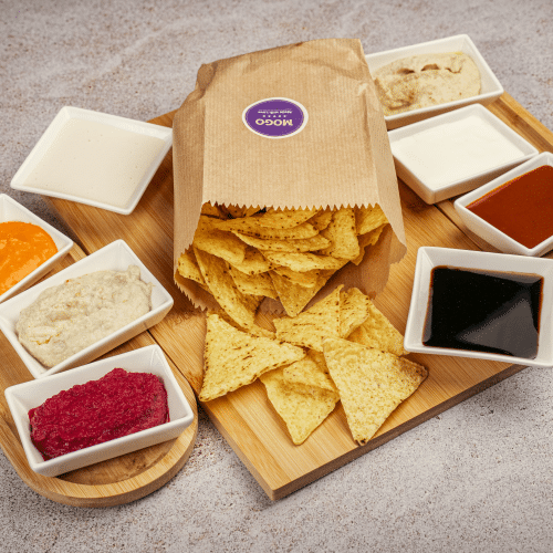 Tortilla Chips mit Hummus