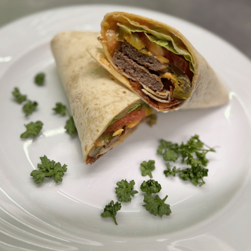 Chili Cheese Wrap - Beef mit Pommes frites