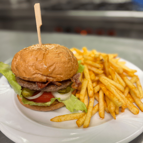 Mackenburger mit Pommes frites