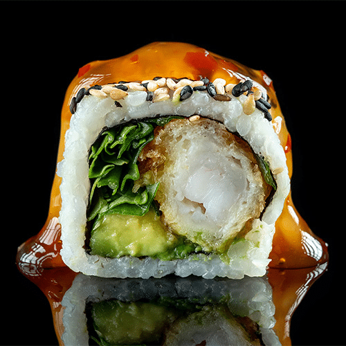 Tempura-Garnelen mit Avocado und Rucola California