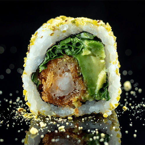Tempura-Garnelen mit Avocado,Rucola und Pistazienstreusel