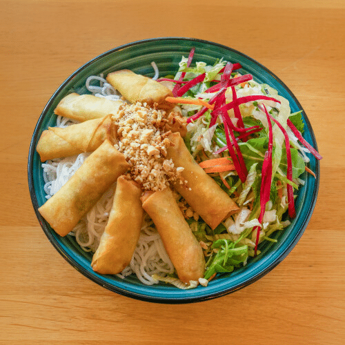 Reisnudelsalat - Minifrühlingsrollen (8Stk)