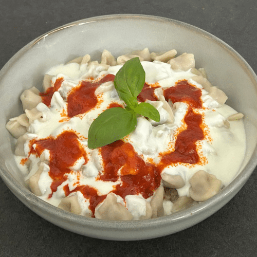 Gekochte Manti mit Hackfleischfüllung