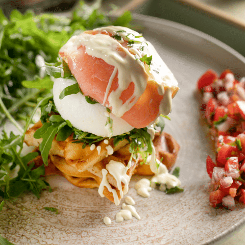 Pochiertes Ei mit Lachs