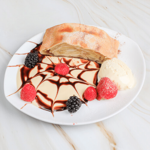 Apfelstrudel mit Vanillesoße