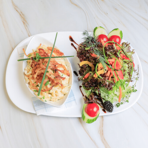 Käsespätzle mit Salat