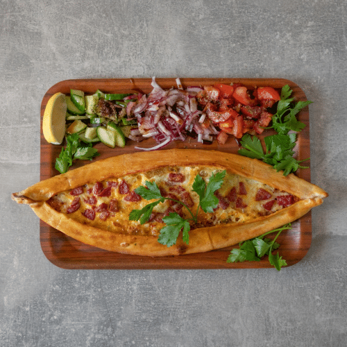 Pide Classics  Gemüse mit Sucuk