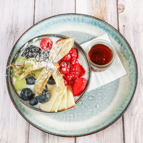 Obst Joghurt Bowl