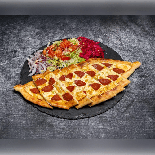 Pide mit Sucuk