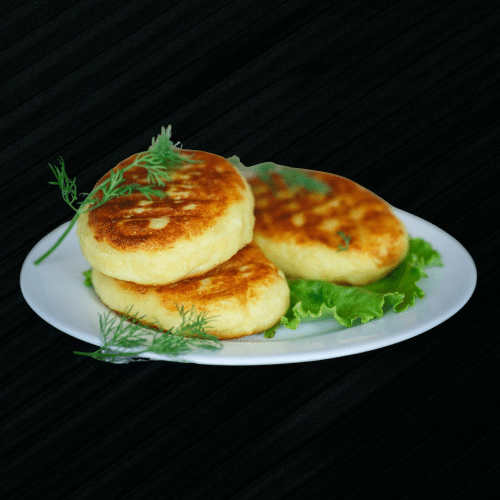 Kebbe mit Gemüse und Käse gefüllt