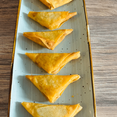 Curry Samosa (6 Stück, vegetarisch)