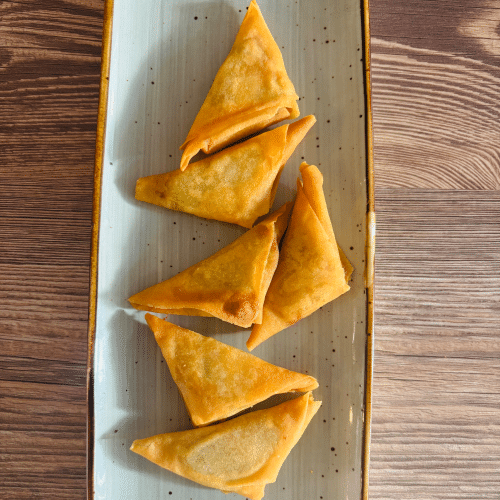 Curry Samosa (6 Stück, vegetarisch)