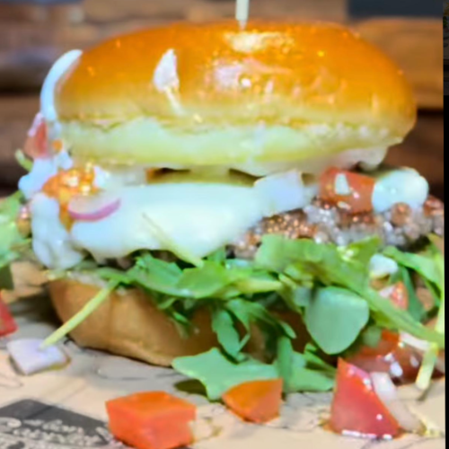 Bruschetta Aioli Burger - Menü