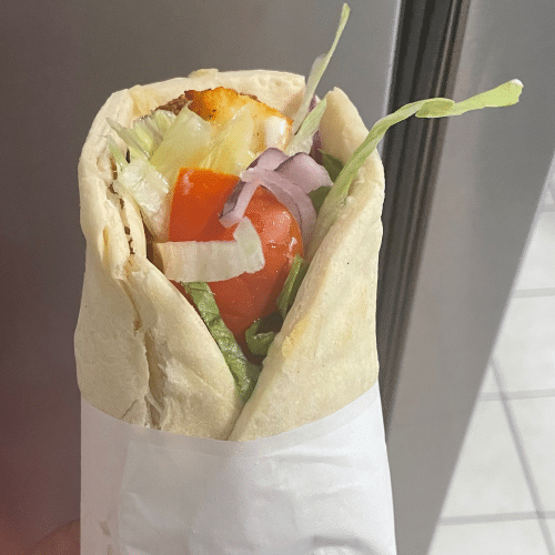 Überbackener, eingerollter Döner