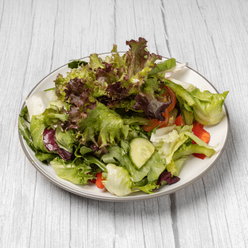 Kleiner gemischter Salat der Saison