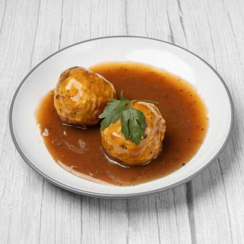 3 Semmelknödel mit veganer Bratensauce