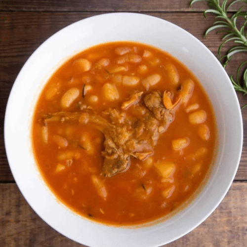 Bohnensuppe mit Fleisch