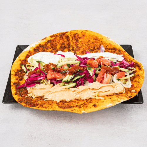 Drama mit Salat (Lahmacun mit Salat)