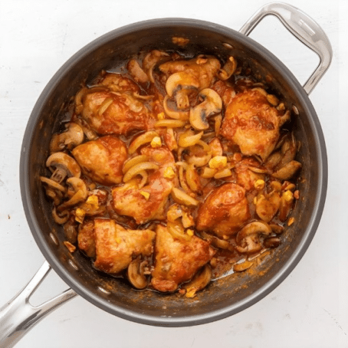 Hähnchenpfanne mit rotem Curry (pikant)