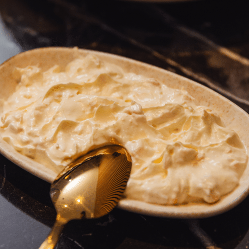 Joghurt-Dip mit Karotten-Taratora