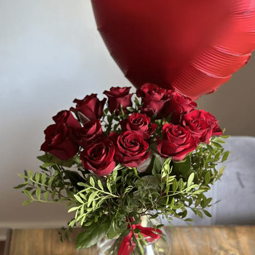 12 Rosen und balloon