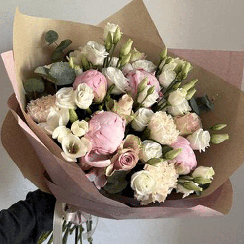 Lisianthus & Paeonies & Rosen