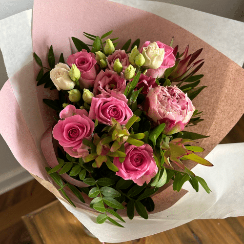 Blumenstrauß mit Rosen und Lissi