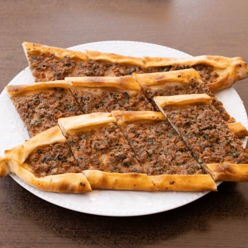 Pide mit Hackfleisch