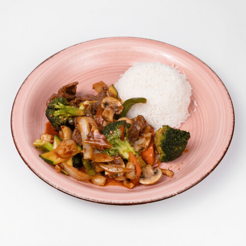 Gebratene Pilze und Tofu