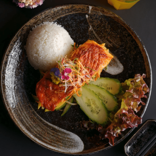 Com Ca Hoi Nuong Rieng Sa & Goi Xoai