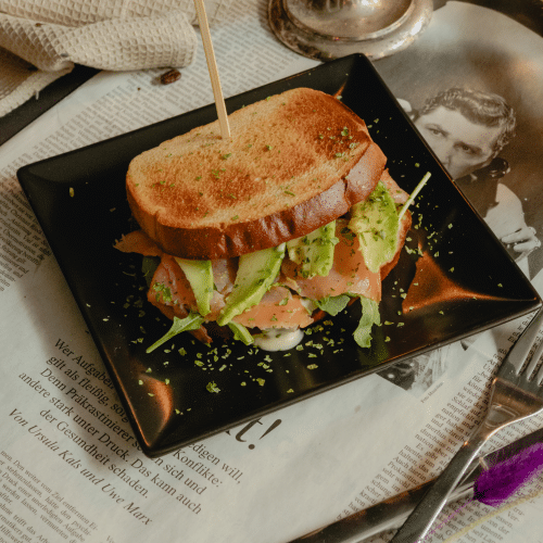 Lachs-Avocado-Toast