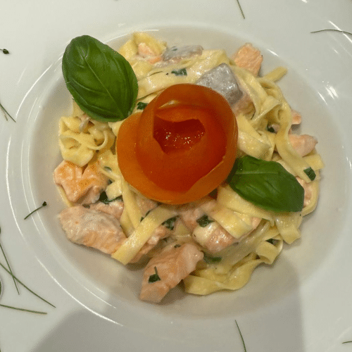 Taglitelle al Salmone