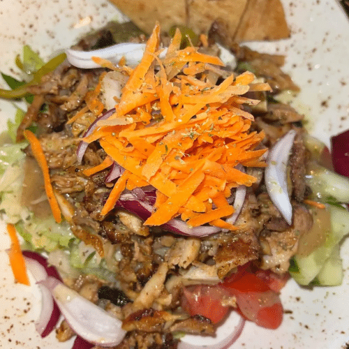 Gyros-Salat mit Feta & Pitabrot
