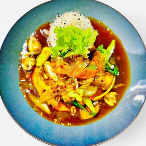 34b. Ga Xao Rau- veganem Hähnchen