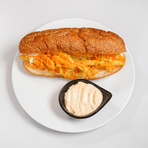 Pommes frites Sandwich mit Käse