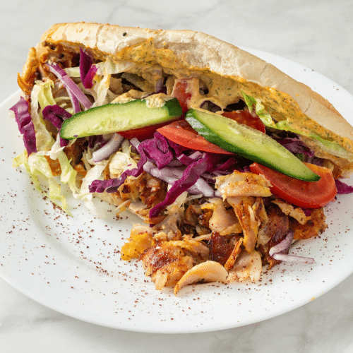 Döner-Tasche mit Hähnchen-Dönerfleisch