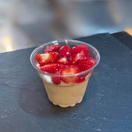 Milchreis mit Erdbeeren und Erdbeersoße
