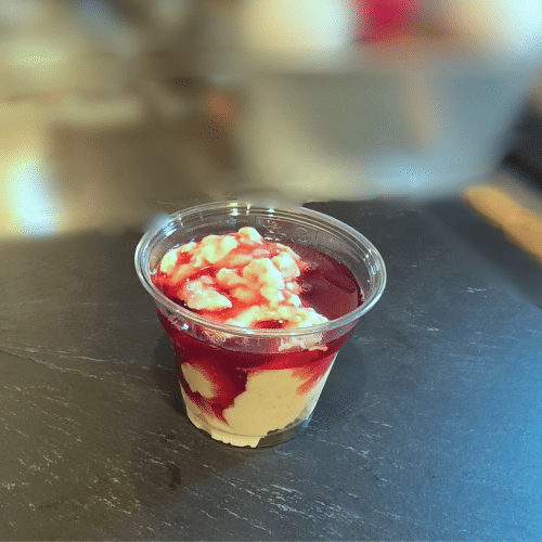 Panna Cotta mit Erdbeersoße